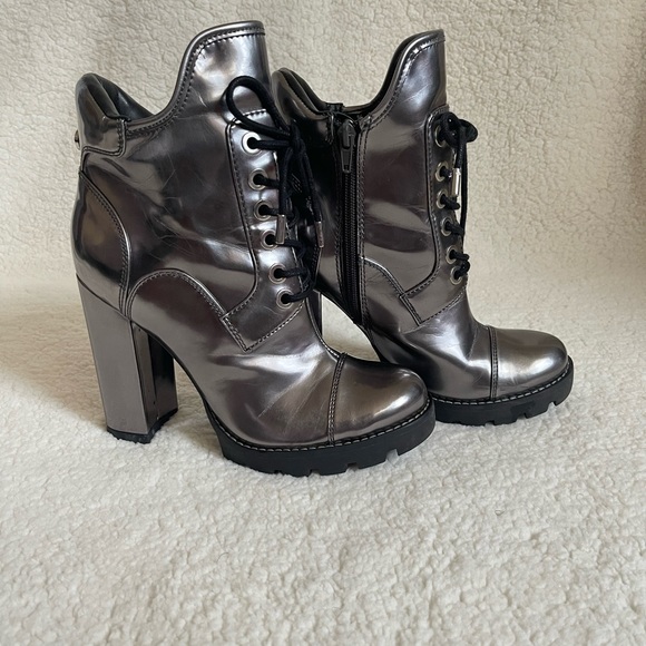 Gun Metal shoes are hard to find - Picture 12 of 12